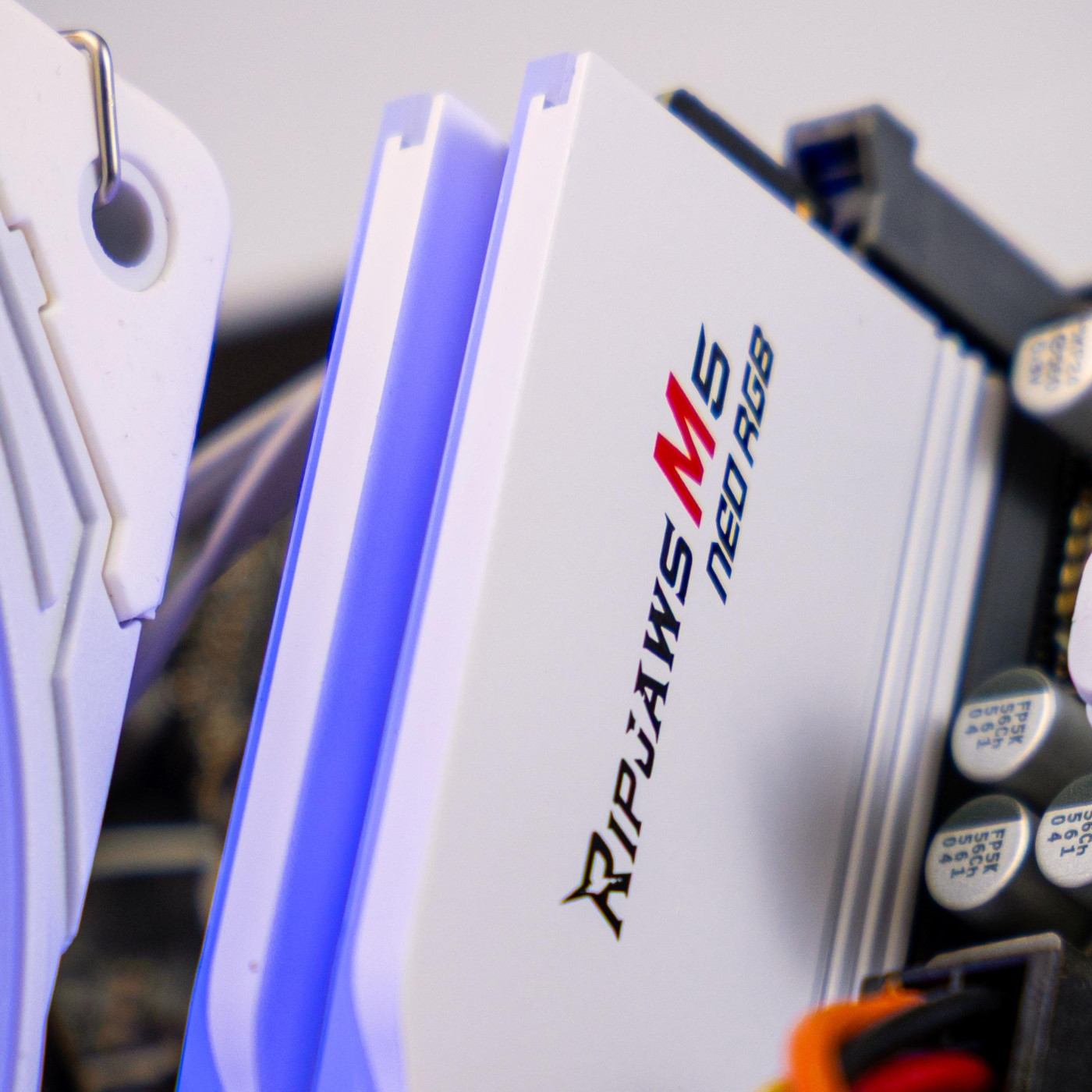 Компьютер CompX Hamster (RX 6800 XT, Ryzen 5 7500F, 32 Гб, SSD 500 Гб)