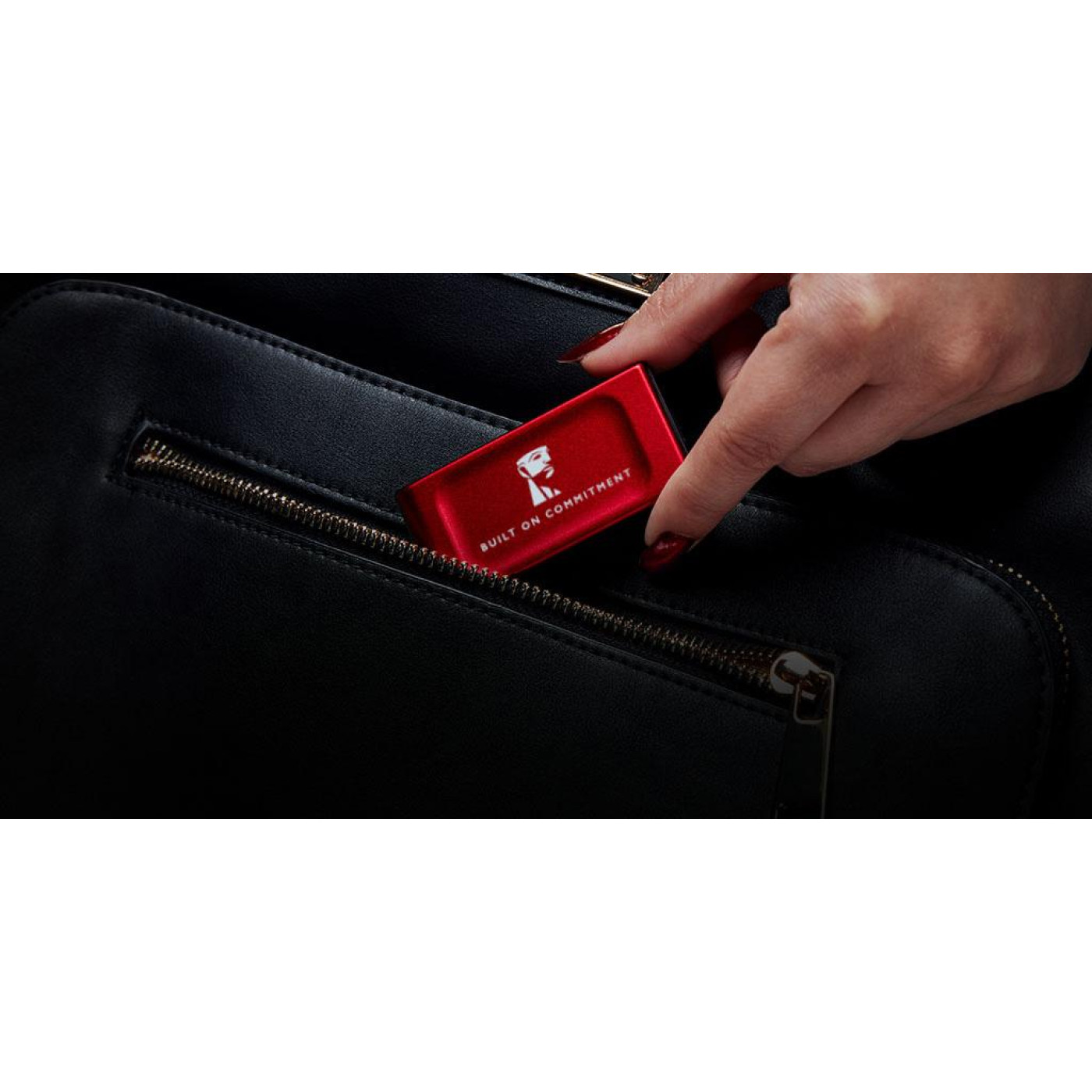 Накопитель SSD Kingston SSD 1TB USB 3.2 Gen 2 Type-C XS1000 (SXS1000R/1000GA)