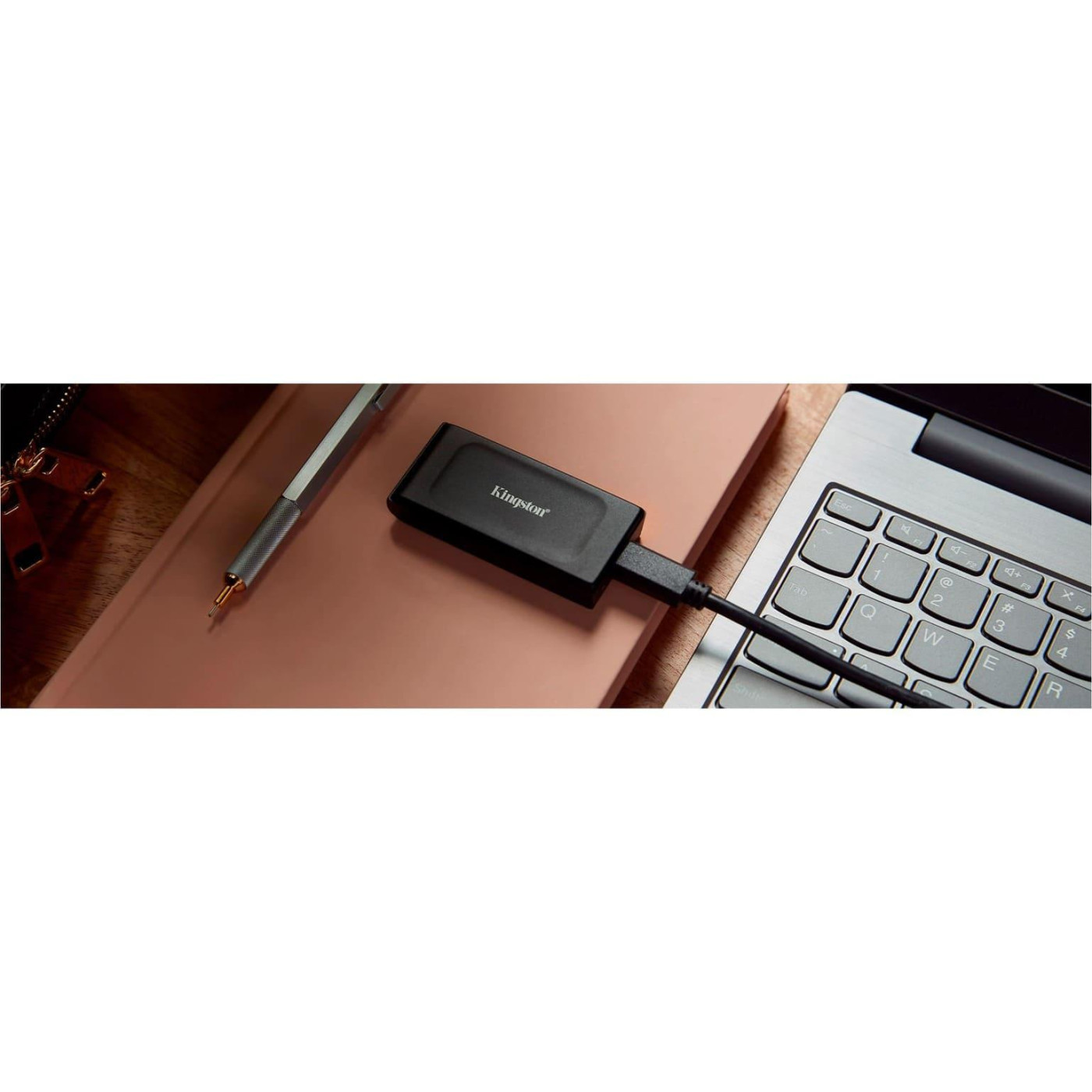 Накопитель SSD Kingston SSD 2ТB Portable SXS1000 USB 3.2 Gen 2 Black (SXS1000/2000G)