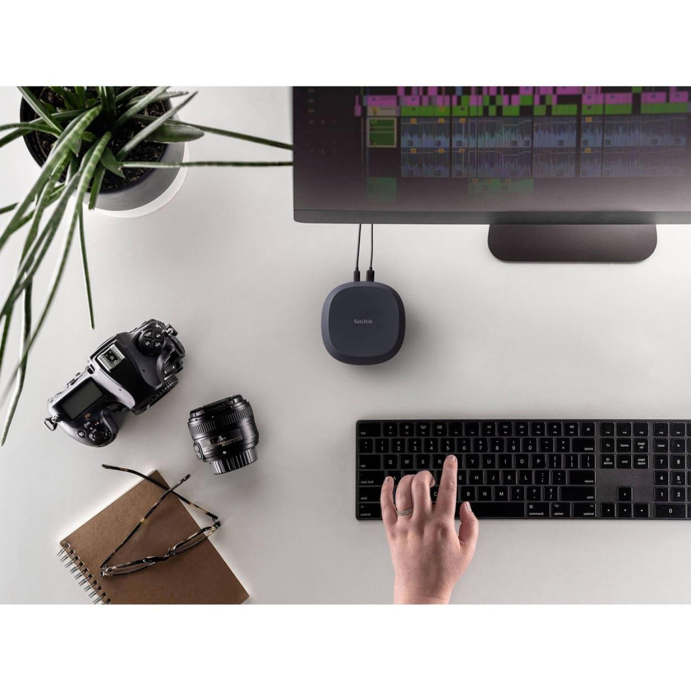 Накопитель SSD Sandisk Desk Drive 4TB USB Type-C Desktop External SSD, up to 1000MB/s, High-capacity Solid State Drive (SDSSDT40-4T00-EM25)