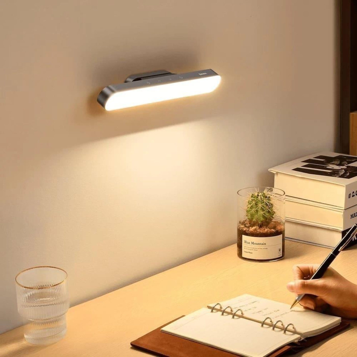 Універсальна лампа Baseus Magnetic Charging Desk Lamp (DGXC-C0G)