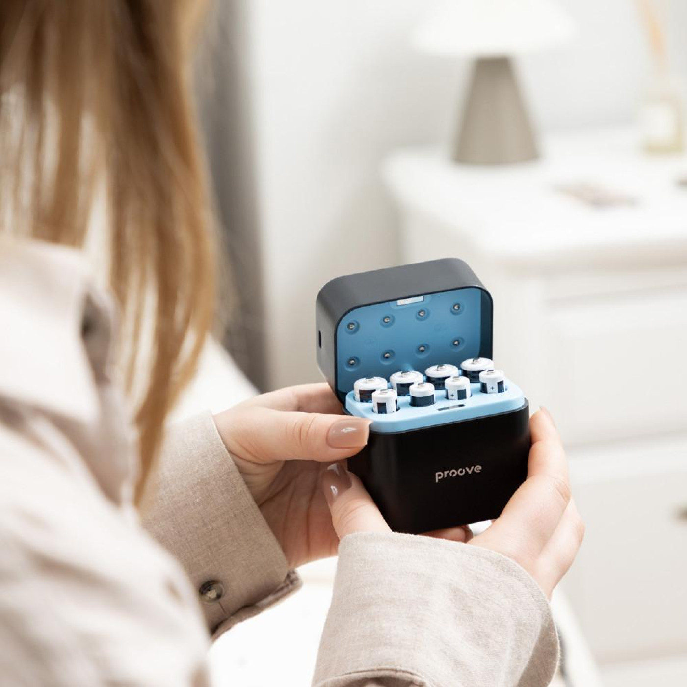 Зарядний Пристрій з Акумуляторними Батарейками Proove Compact Station 8pcs (4xAAA + 4xAA) black