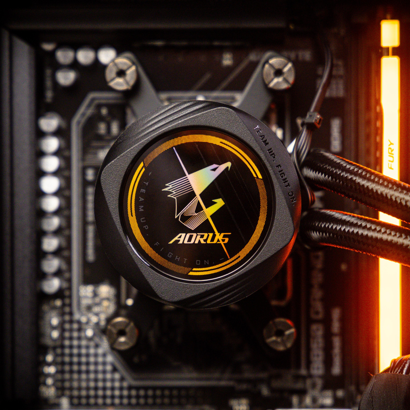 Компьютер Powered by Gigabyte_973 (RTX 5070 Ti 16 Гб, Ryzen 7 7800X3D, DDR5 32 Гб, SSD 500 Гб.)