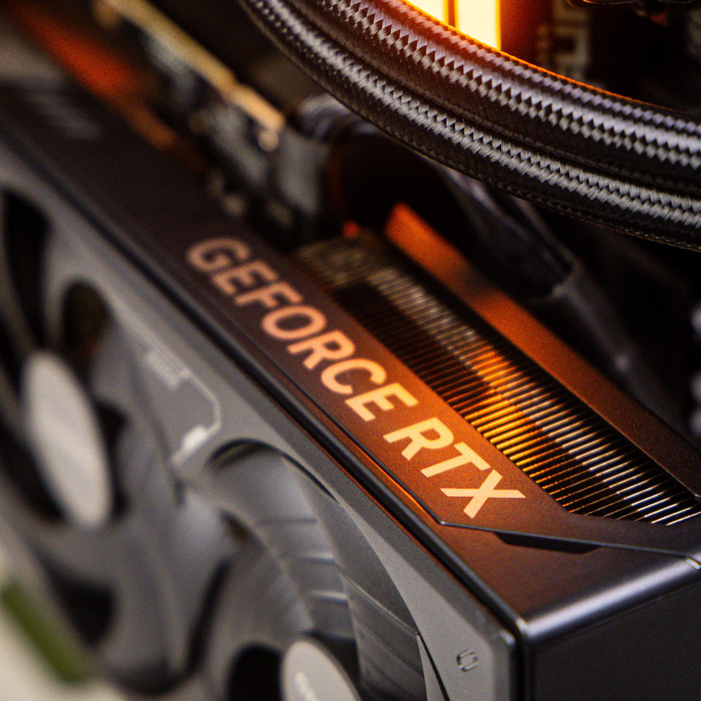 Компьютер Powered by Gigabyte_973 (RTX 5070 Ti 16 Гб, Ryzen 7 7800X3D, DDR5 32 Гб, SSD 500 Гб.)