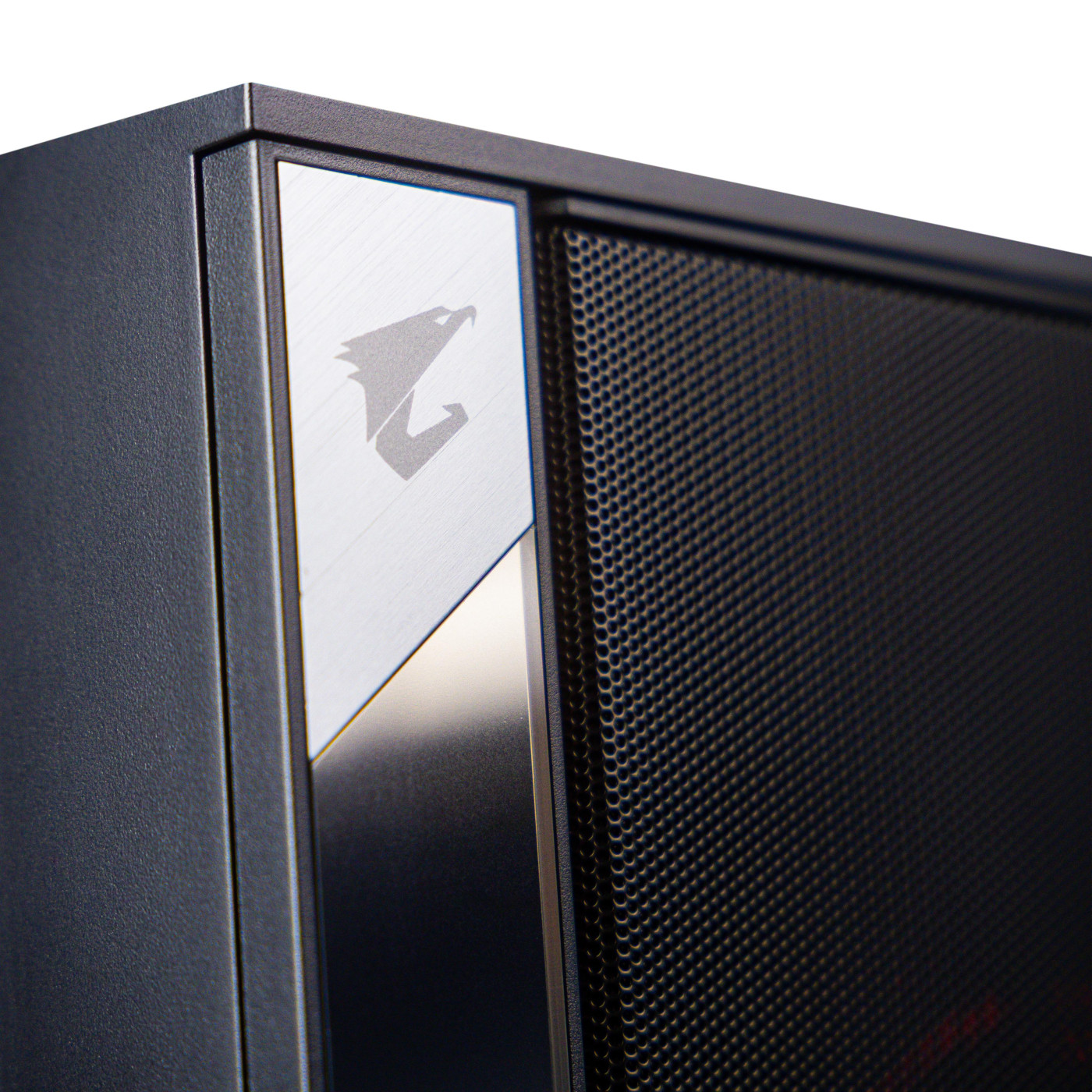 Компьютер Powered by Gigabyte_960 (RTX 5080 16 Гб, Ryzen 7 9800X3D, DDR5 32 Гб, SSD