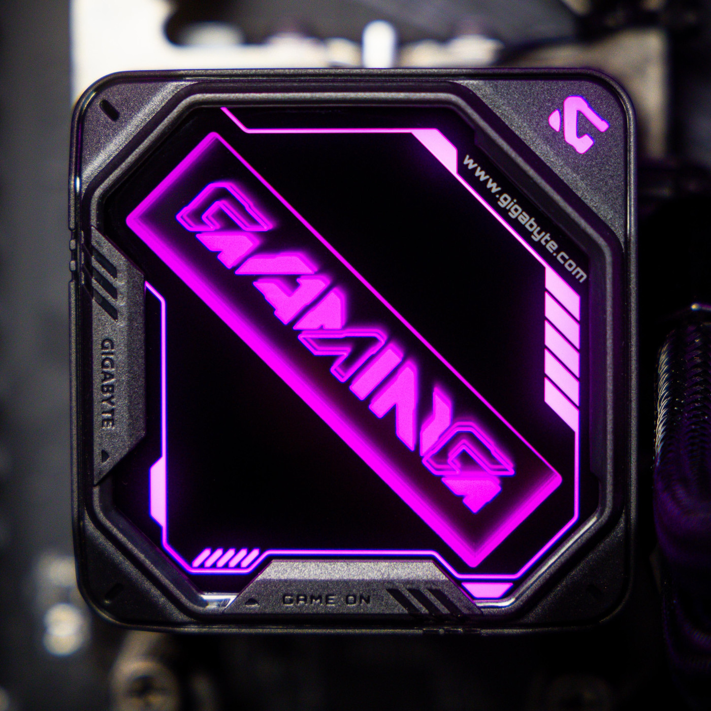 Компьютер Powered by Gigabyte_934 (RTX 5070 12 Гб, Ryzen 7 7800X3D, DDR5 32 Гб, SSD