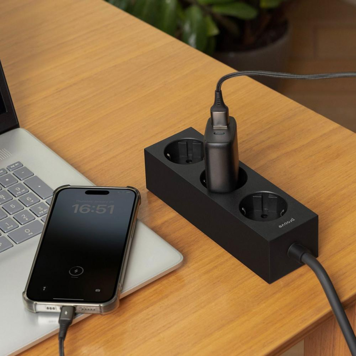 Сетевой фильтр Proove Magnet Strip (3xAC) 1.6m black (PSMS25000001)