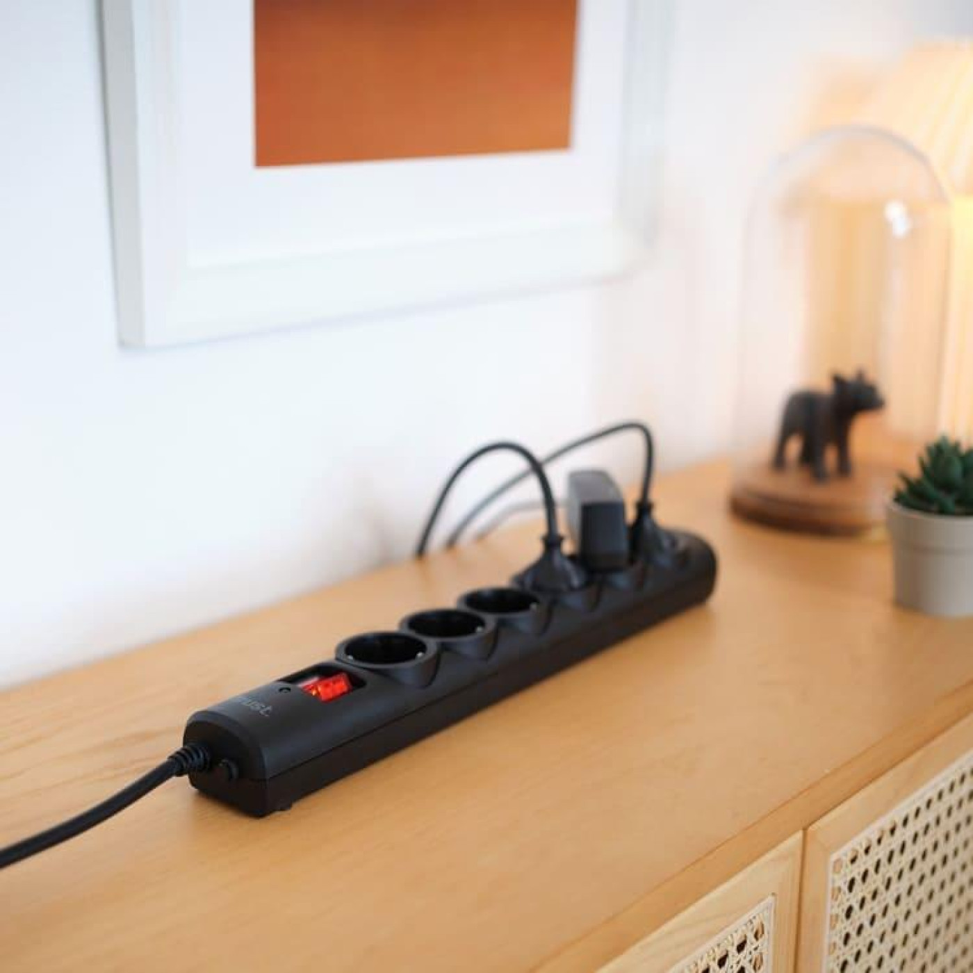 Сетевой фильтр Surge Guard 6XSchuko,3G*1.5мм2, 1.8м, чорний (21059_TRUST)