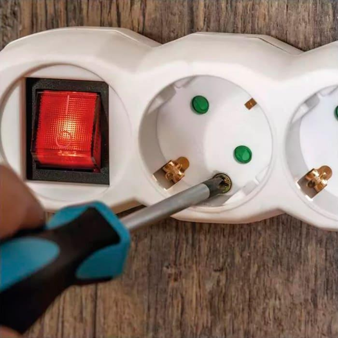 Сетевой фильтр PC1425R (P1425R)