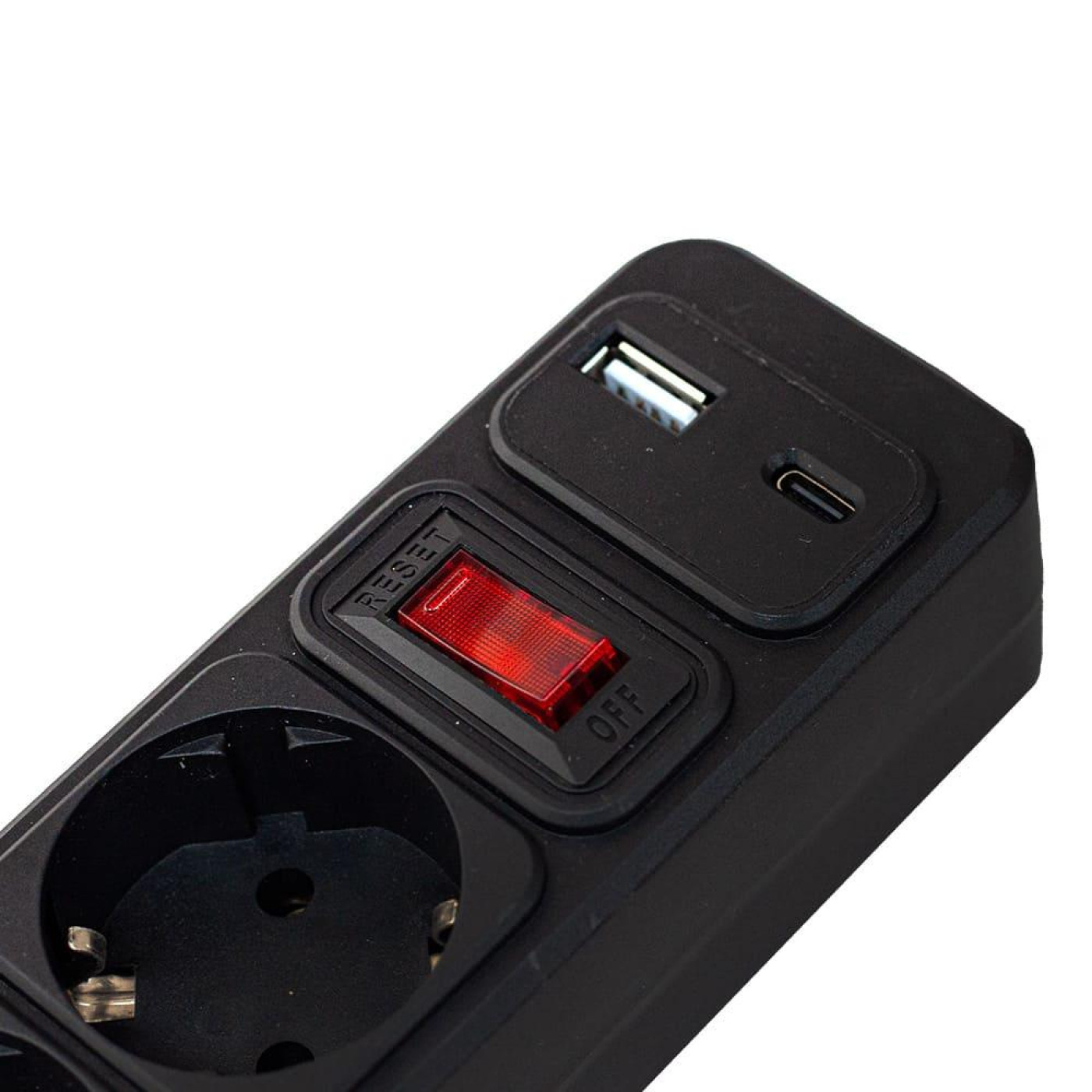 Фильтр сетевой GTL EU06K, 6 розеток, 5 м, Black, 1xType-C / 1xUSB (2.1A), 10А, до 2.3 кВт, выключатель, заземление, 3x0.75 мм² (GTL-XH-EU06K-5B)