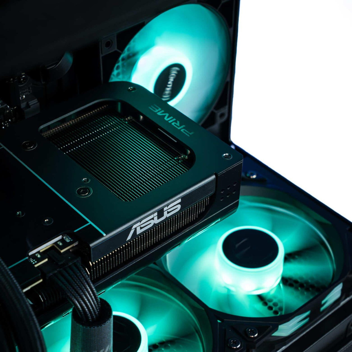 Компьютер Dominator_3170 (RTX 5070, Ryzen 7 7800X3D, DDR5 32 Гб, SSD 1 ТБ)