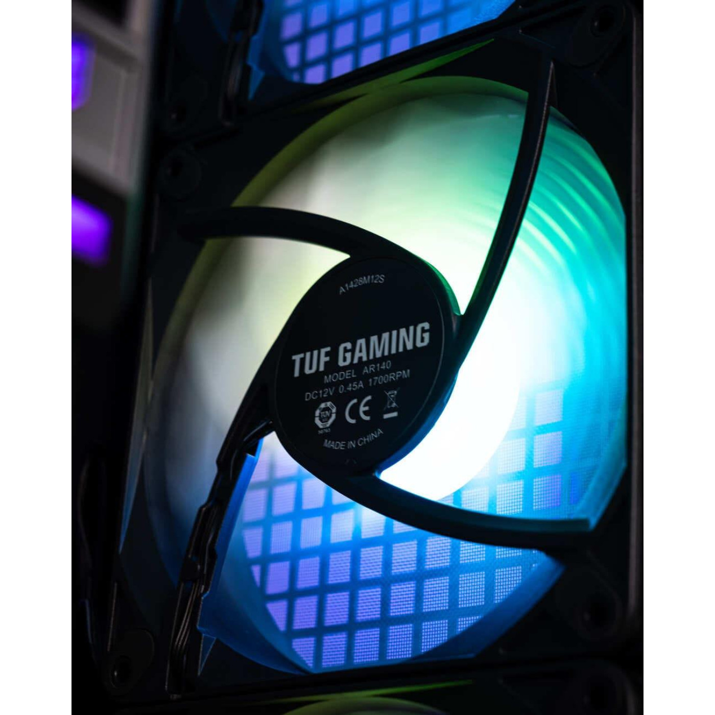 Комп'ютер Dominator Plus_2403 (RTX 5090, Ryzen 9 7950X, DDR5 32 Гб, SSD 1 ТБ)