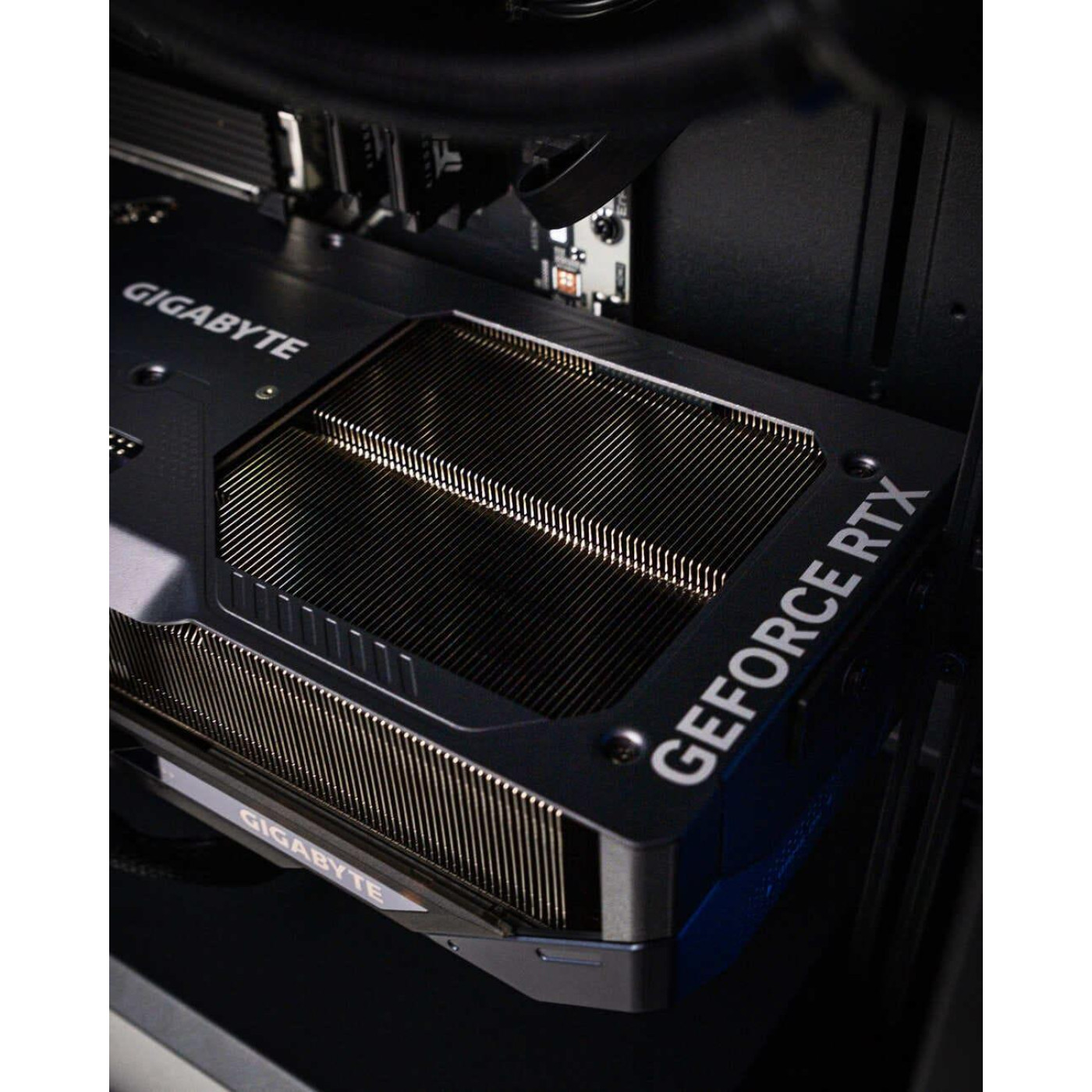 Комп'ютер Dominator_2897 (RTX 3090, Ryzen 7 9800X3D, DDR5 32 Гб, SSD 1 ТБ)