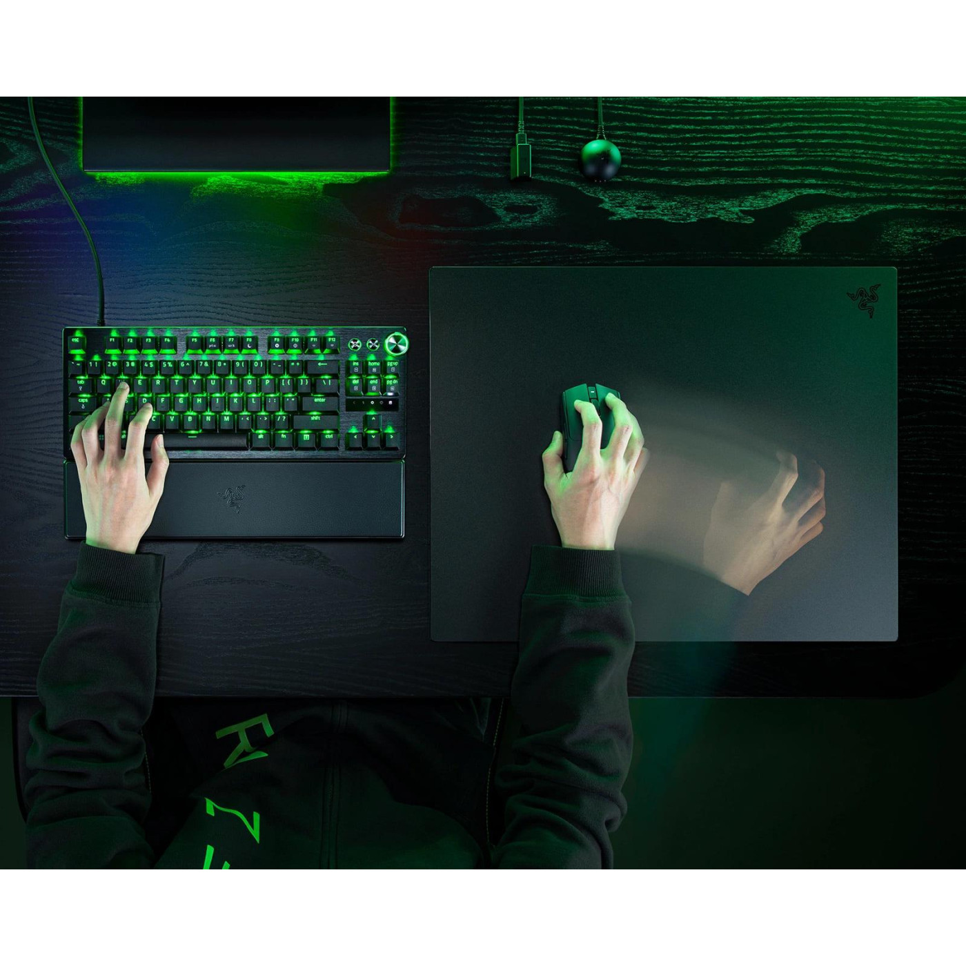 Игровая поверхность Razer Atlas PRO Black (RZ02-05760100-R3M1)