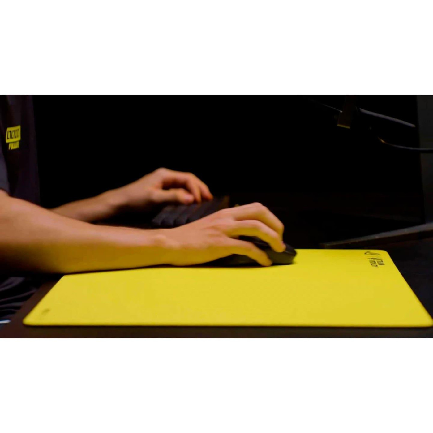 Ігрова поверхня ASUS ROG Hone Control Ace L (490x420x4mm) Vitality Edition (90MP04Z0-BPUA00)