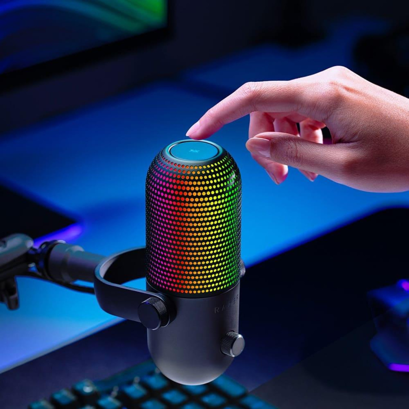 Мікрофон Razer Seiren V3 Chroma Black (RZ19-05060100-R3M1)