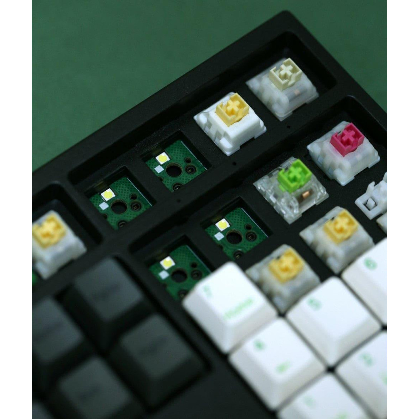 Клавиатура Varmilo APT87 Panda R2 C-TK Brown WL/USB-A White Led (A92A029D3A5A17A007)