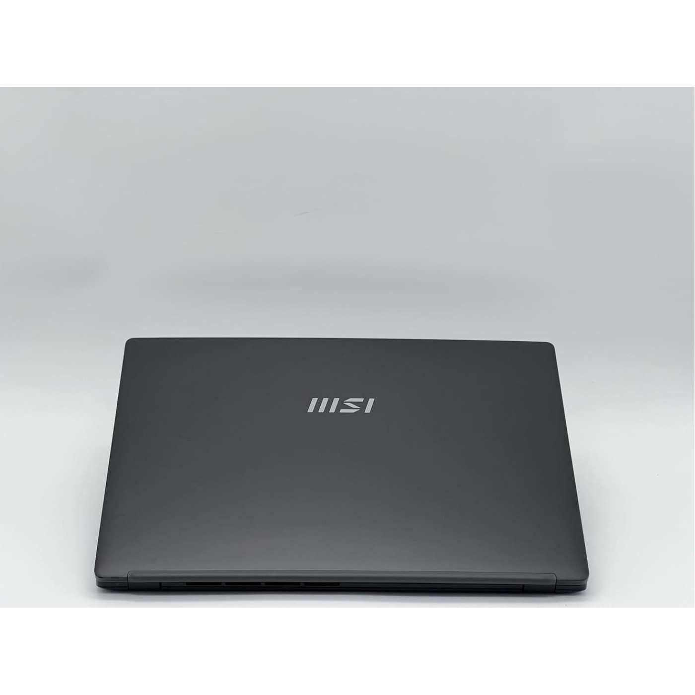 Ноутбук MSI 14