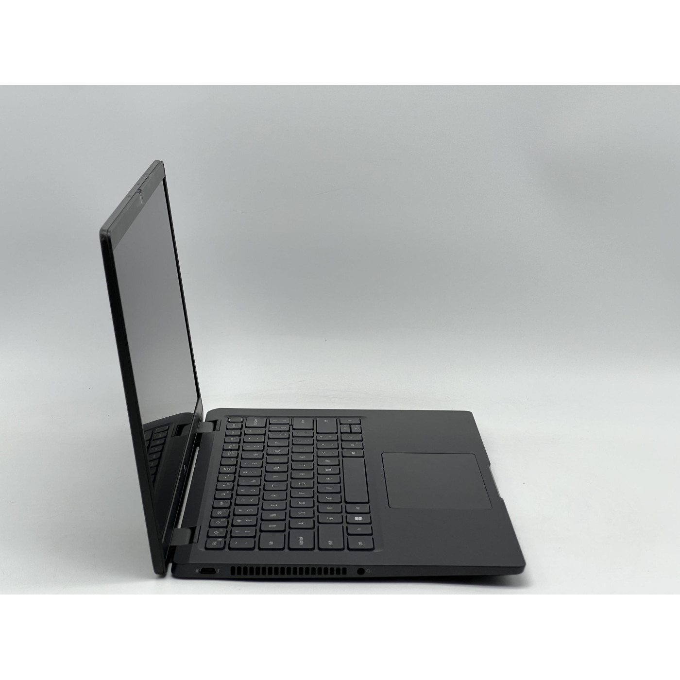 Ноутбук Dell 14 Latitude 7430 FHD IPS/Intel Core i5-1245U/16GB/240GB SSD/Intel Iris Xe Graphics/DOS/Black (SH2607979) Б/у
