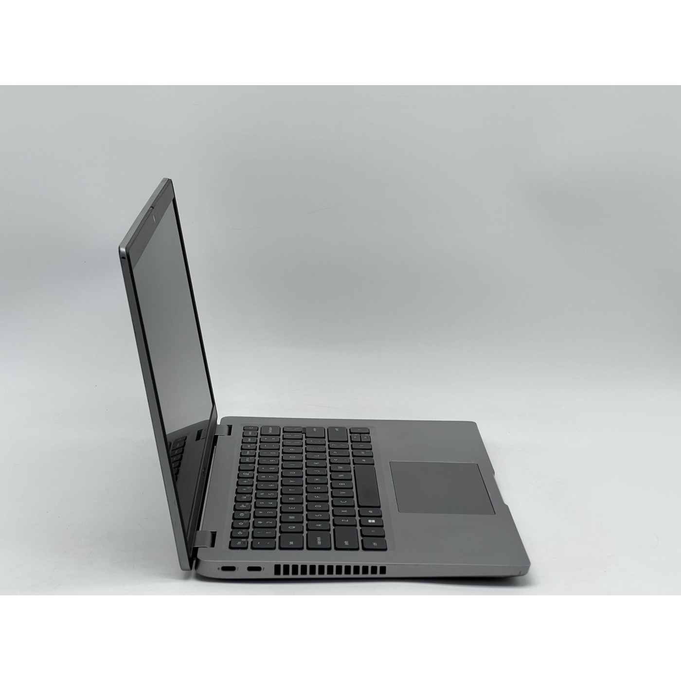 Ноутбук Dell 14 Latitude 5430 FHD IPS/Intel Core i5-1235U/16GB/240GB SSD/Intel Iris Xe Graphics/DOS/Grey (SH2606313) Б/у