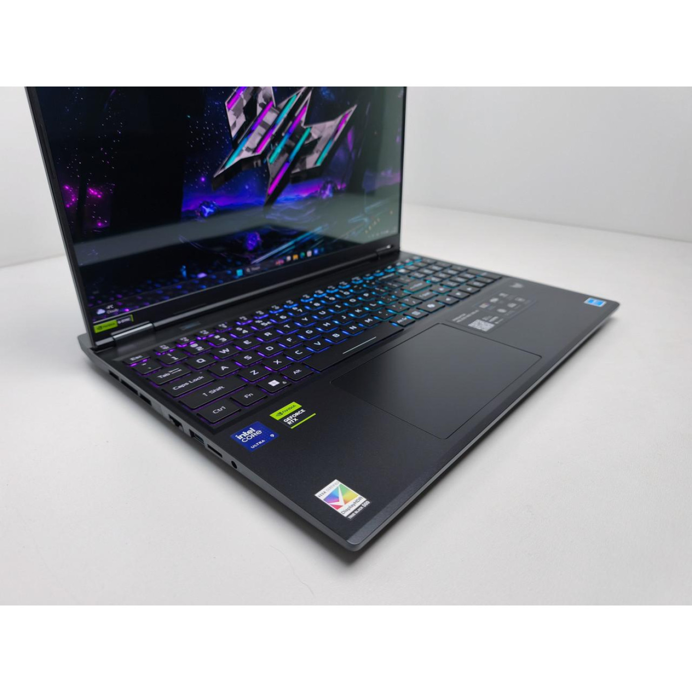 Ноутбук Acer 16 Predator Helios Neo PHN16S-71-98RF OLED 240Hz/Intel Ultra 9-275HX/32GB/1TB/RTX 5070 Ti 12GB/DOS (NH.U0KAA.001)