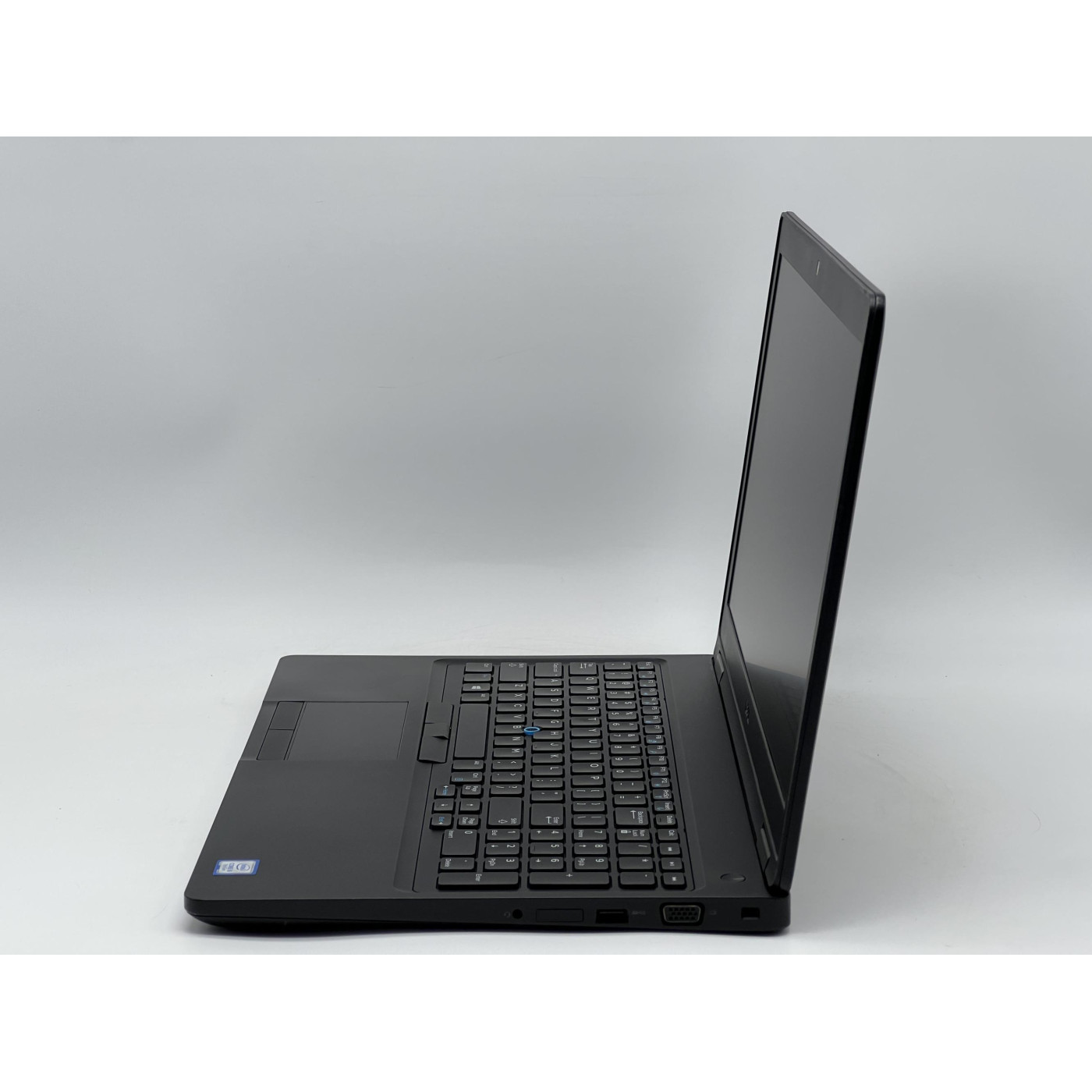 Ноутбук Dell 15.6 Latitude 5590 HD TN/Intel Core i5-7300U/8GB/120GB SSD/Intel HD Graphics 620/DOS/Black (SH2606965) Б/у