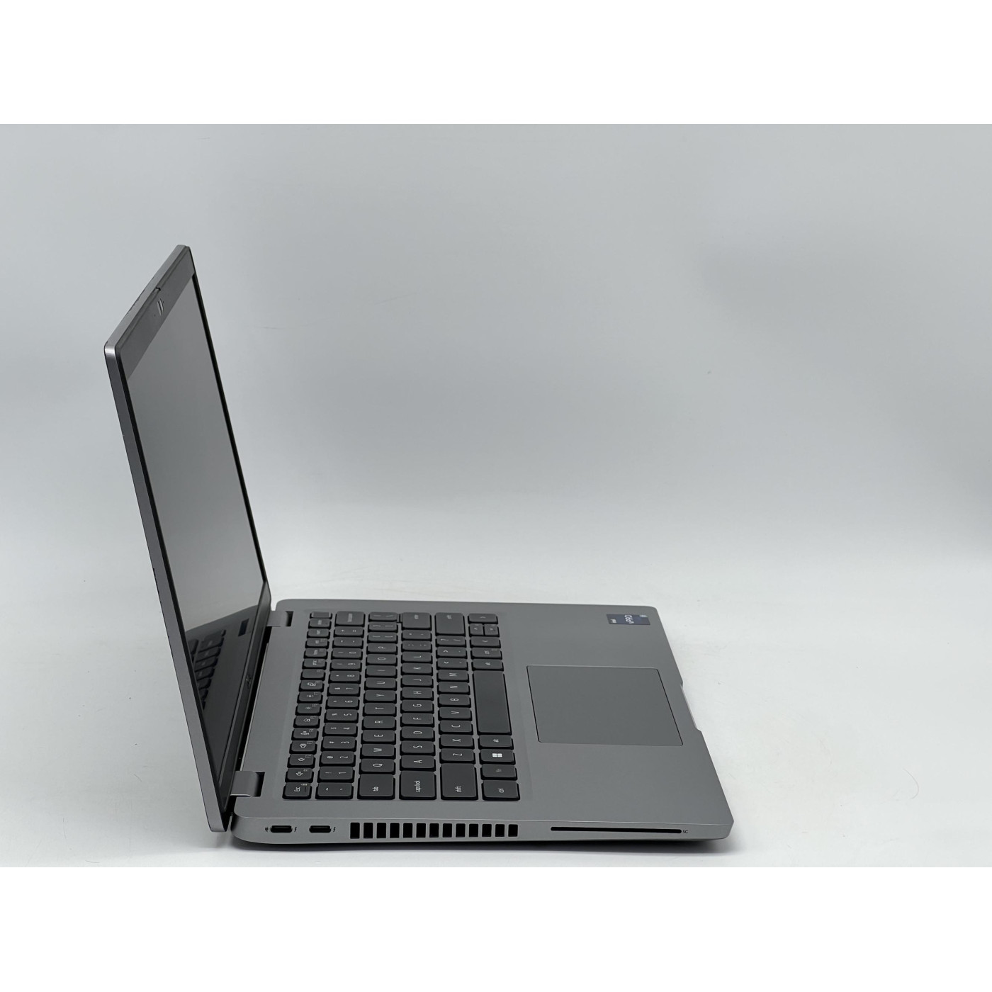 Ноутбук Dell 14 Latitude 5430 FHD IPS/Intel Core i7-1265U/16GB/240GB SSD/Intel Iris Xe Graphics/DOS/Grey (SH2606589) Б/у