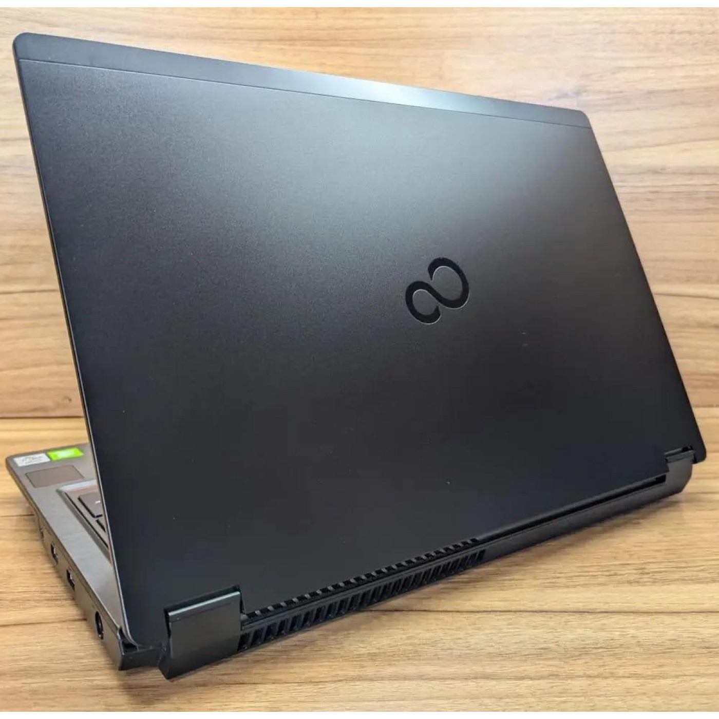 Ноутбук Fujitsu Celsius H7510 15.6