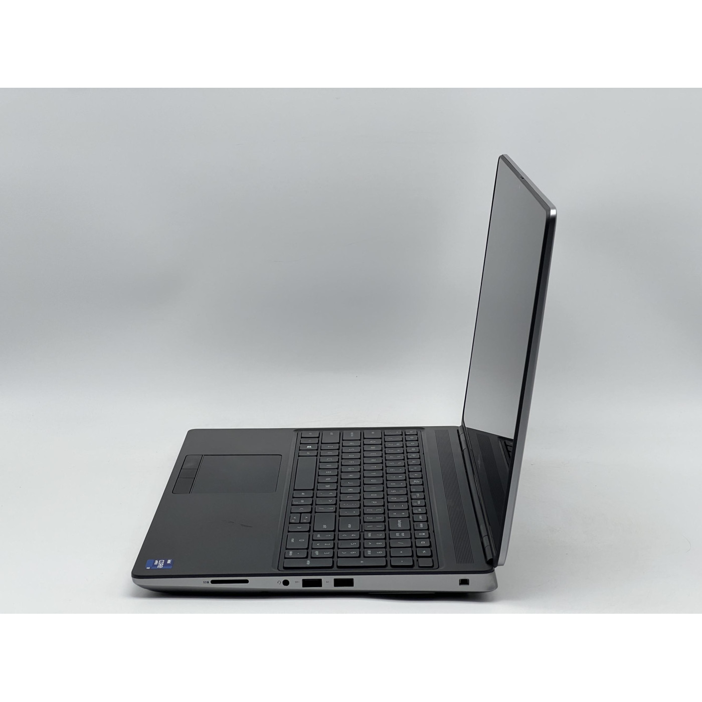 Ноутбук Dell 15.6 Precision 7560 FHD IPS/Intel Core i9-11950H/16GB/480GB SSD/NVIDIA RTX A4000 8GB/DOS/Gray (SH2610203) Б/у