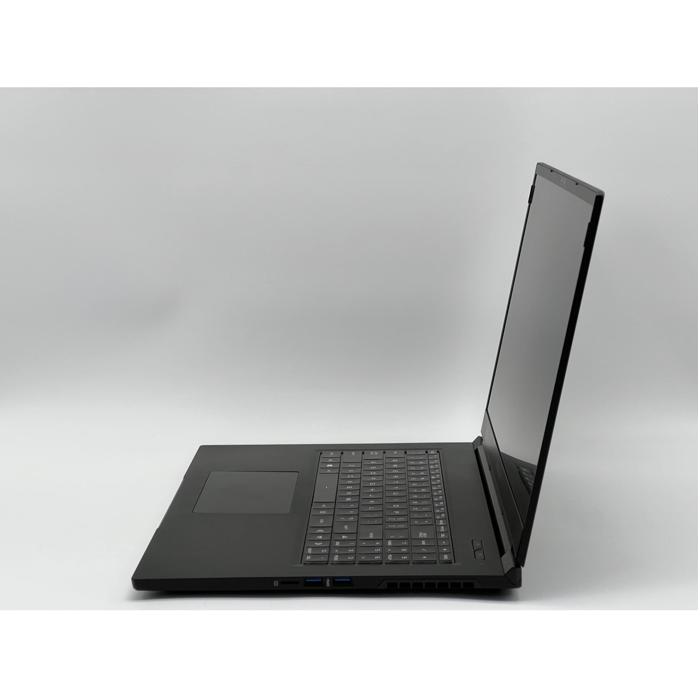 Ноутбук Maingear 17.3