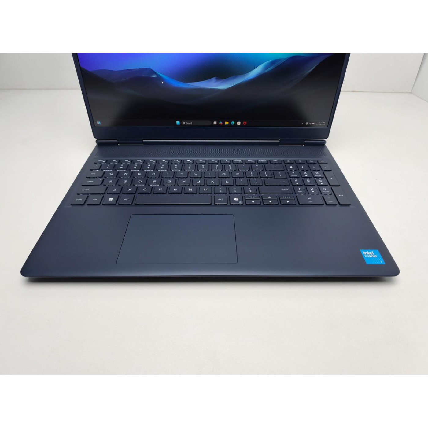 Ноутбук Dell 16 Alienware 16 Aurora 2.5K IPS 120Hz/Intel 7-240H/32GB/1TB/RTX 5060 8GB/DOS (LAC16250-7568BLU-PUS)