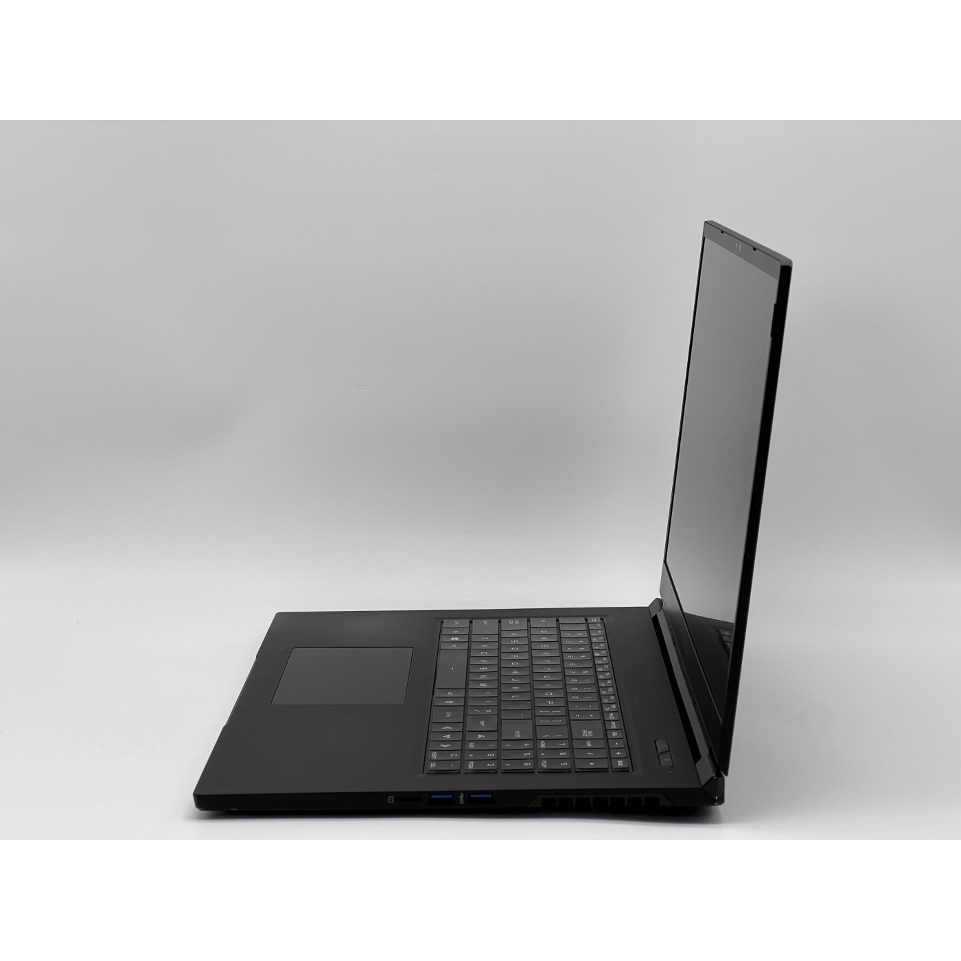 Ноутбук Maingear 17.3