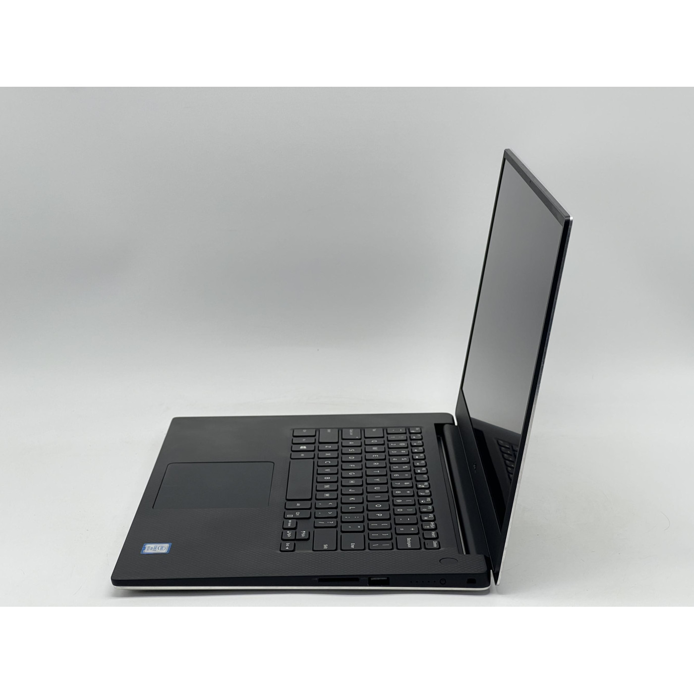 Ноутбук Dell 15.6 XPS 15 7590 FHD IPS/Intel Core i5-9300H/16GB/480GB SSD/NVIDIA GeForce GTX 1650 4GB/DOS/Silver (SH2606517) Б/у
