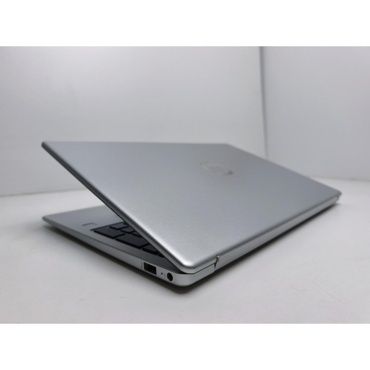 Ноутбук Hewlett Packard 15.6 HP 15 FHD IPS/Intel Core i3-N305/8GB/256GB SSD/Intel UHD Graphics/DOS/Silver (14399) Б/у