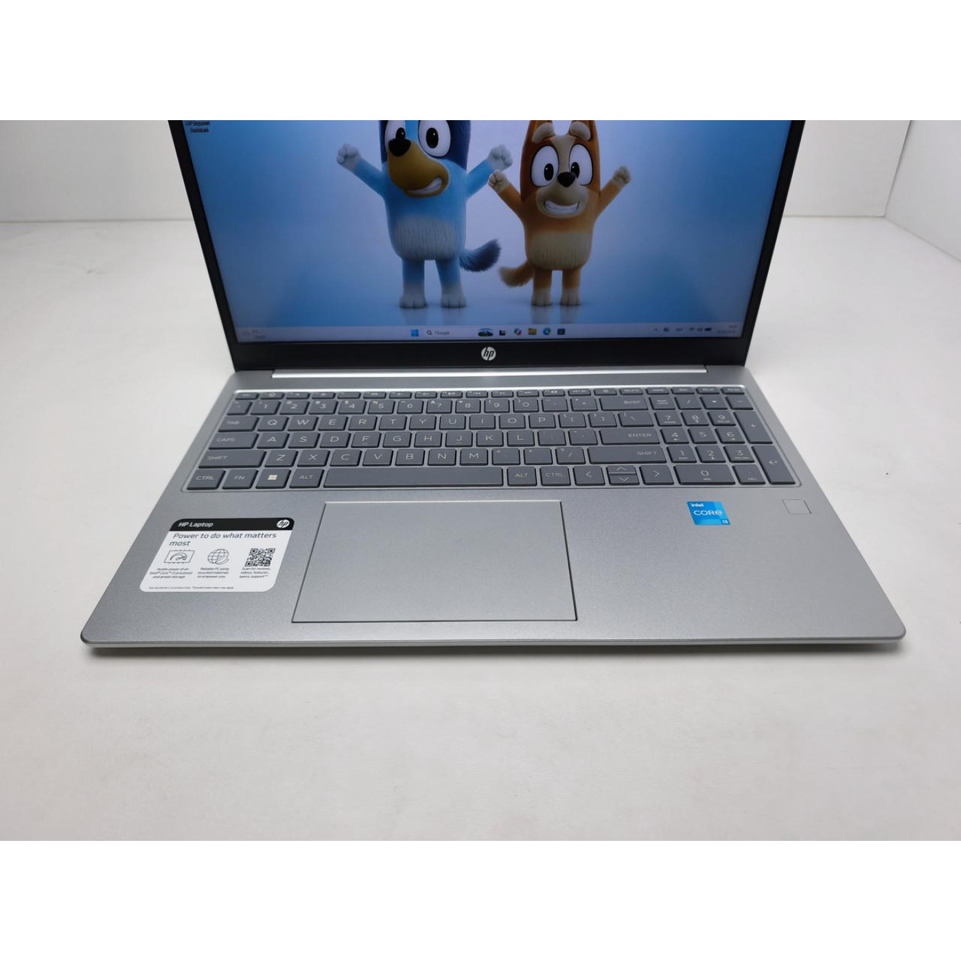 Ноутбук Hewlett Packard 15.6 HP 15 FHD IPS/Intel Core i3-N305/8GB/256GB SSD/Intel UHD Graphics/DOS/Silver (14399) Б/у