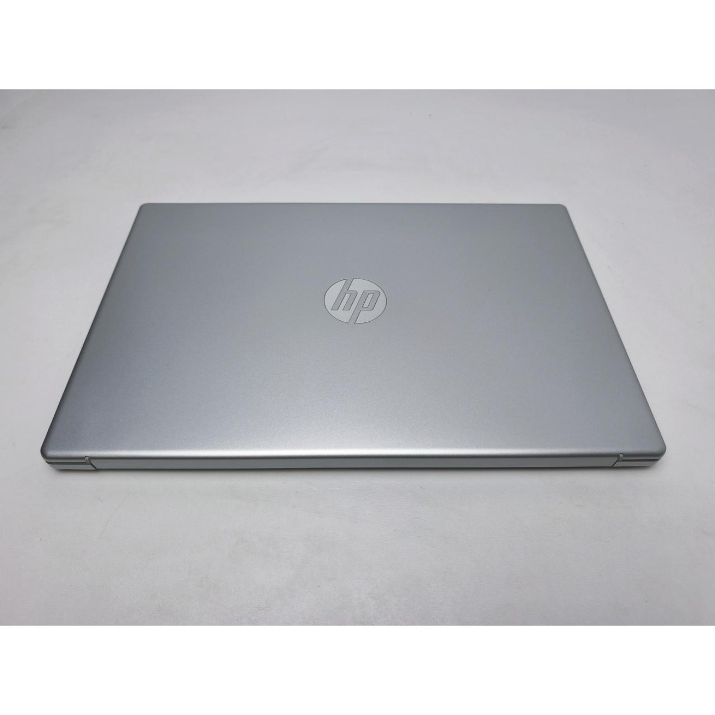 Ноутбук Hewlett Packard 15.6 HP 15 FHD IPS/Intel Core i3-N305/8GB/256GB SSD/Intel UHD Graphics/DOS/Silver (14399) Б/у