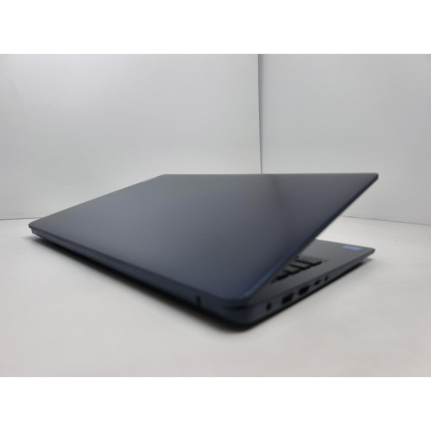 Ноутбук Lenovo 15.6 IdeaPad 1i FHD IPS Touch/Intel Core i5-1335U/8GB/256GB SSD/Intel Iris Xe Graphics/DOS/Cloud Grey (14317) Б/у