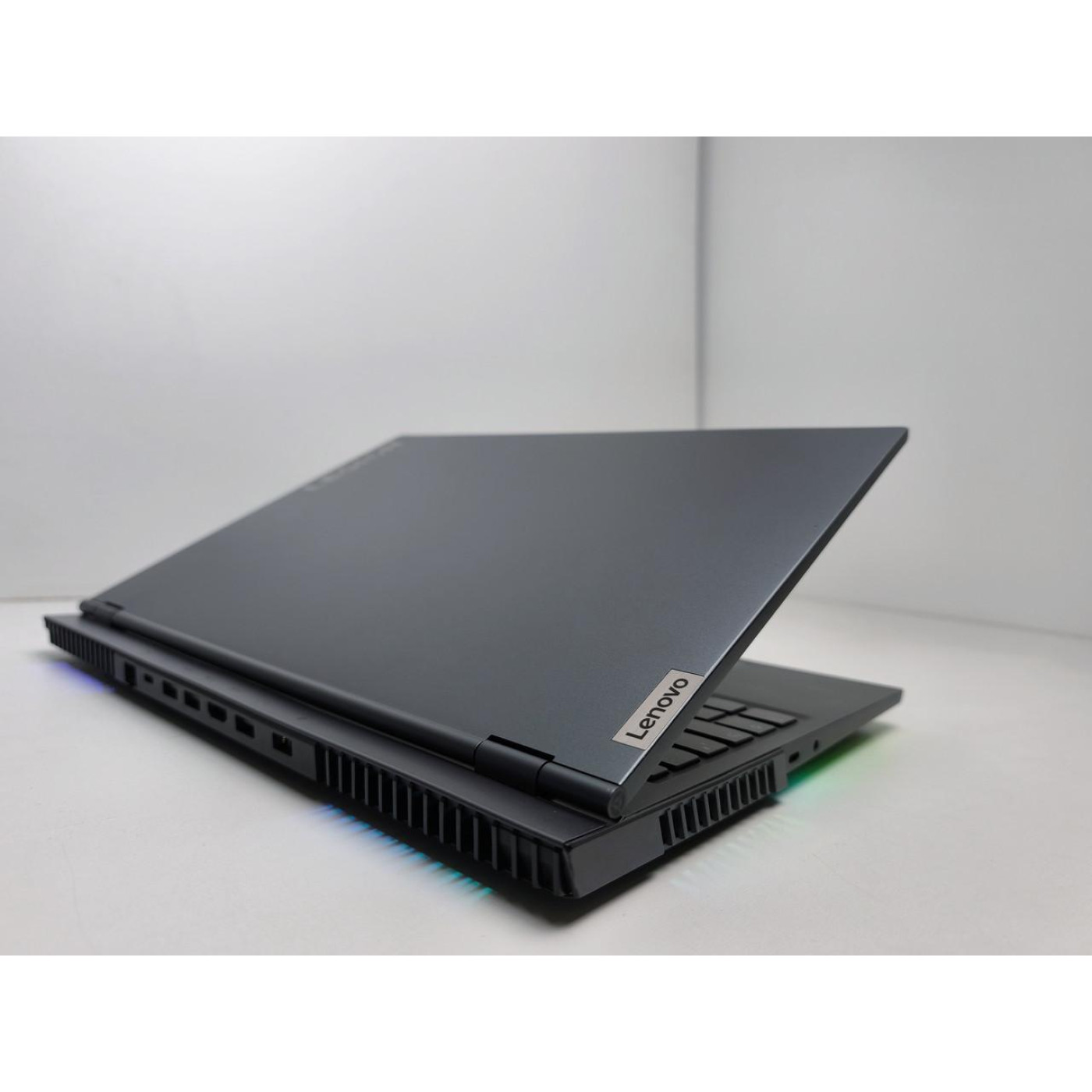 Ноутбук Lenovo 16