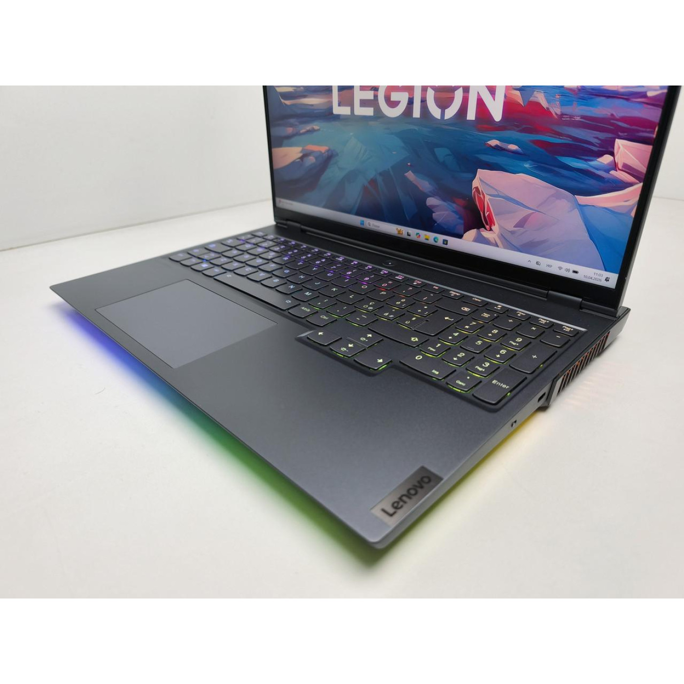 Ноутбук Lenovo 16