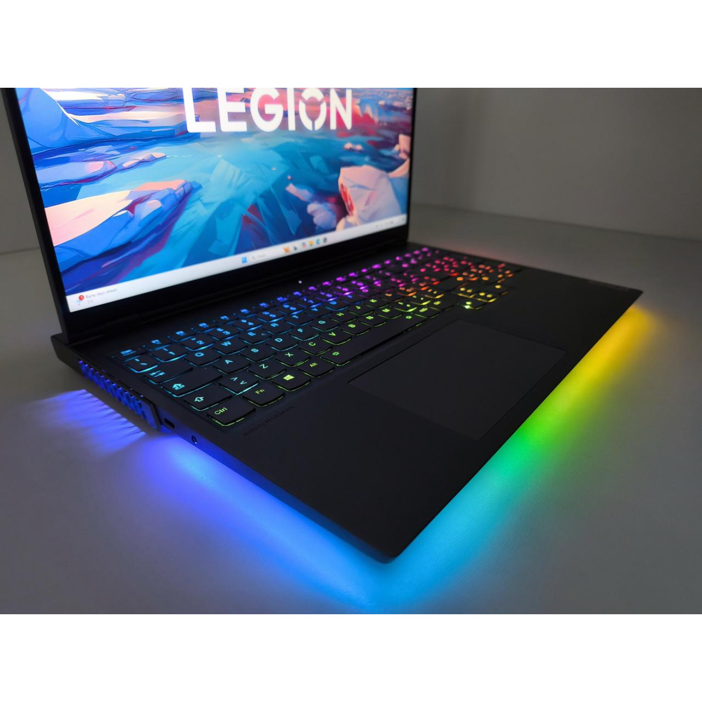 Ноутбук Lenovo 16