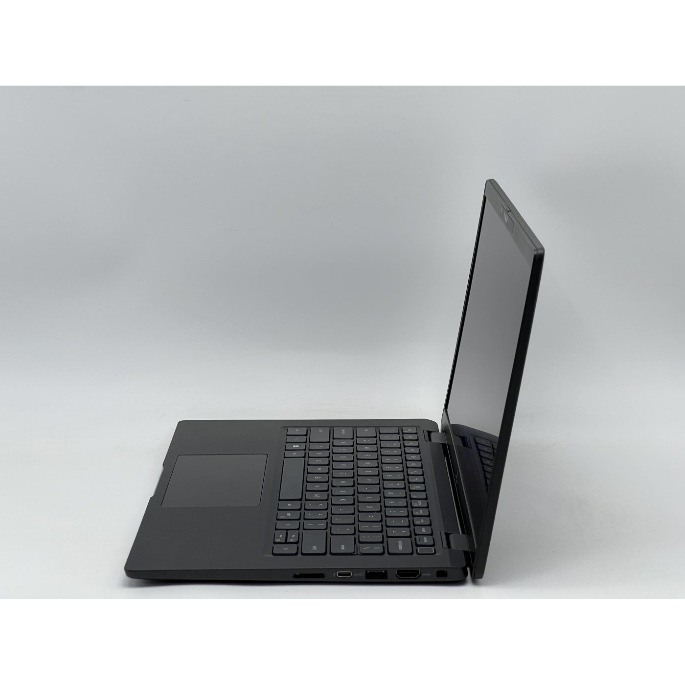 Ноутбук Dell 14 Latitude 7430 FHD IPS/Intel Core i5-1245U/16GB/240GB SSD/Intel Iris Xe Graphics/DOS/Black (SH26061602) Б/у