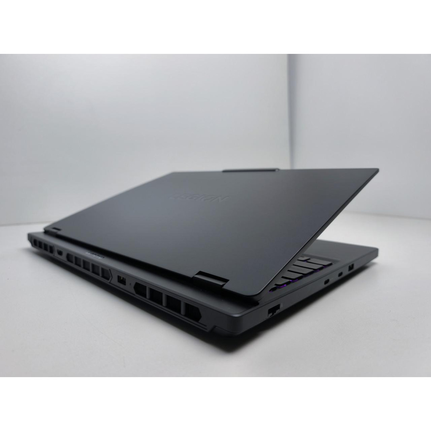 Ноутбук Lenovo 15.1 Legion 5 2K OLED 165Hz/Ryzen 7 260/16GB/512SSD/RTX 5060 8GB/DOS (83M00001US)