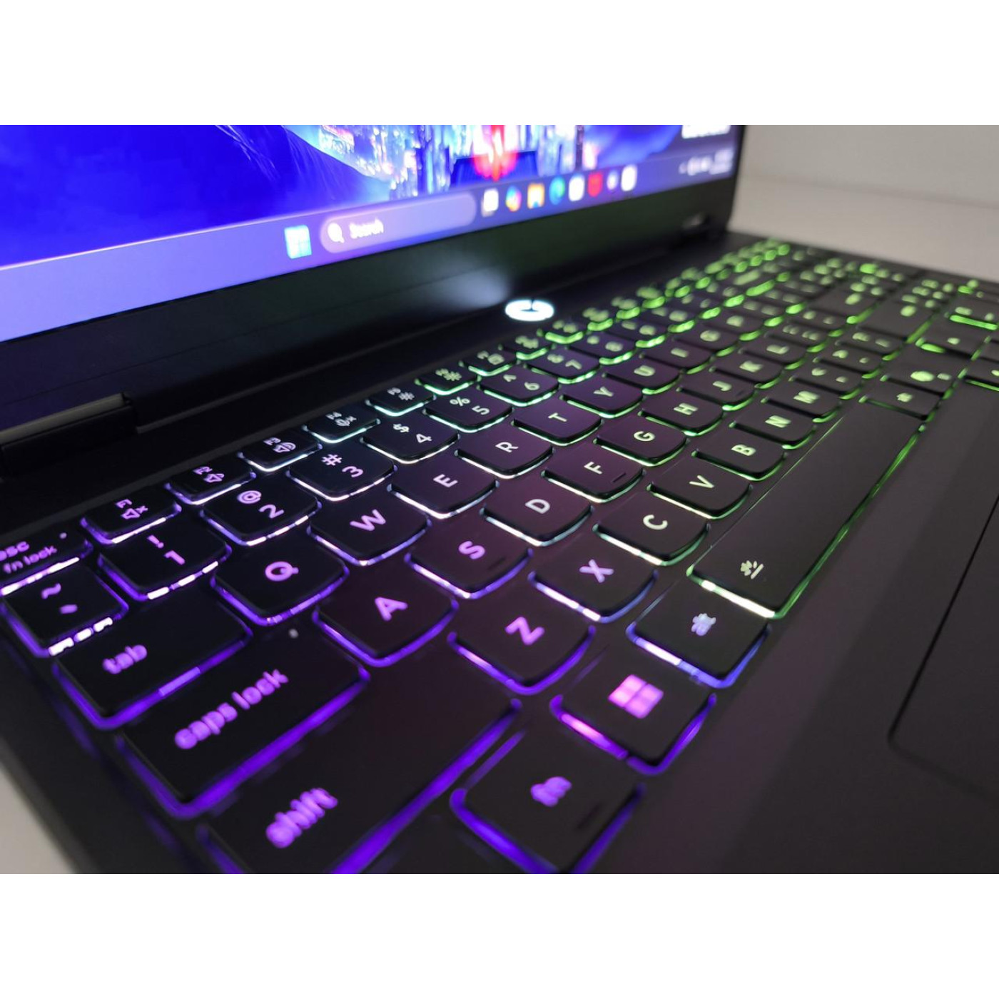 Ноутбук Lenovo 15.1 Legion 5 2K OLED 165Hz/Ryzen 7 260/16GB/512SSD/RTX 5060 8GB/DOS (83M00001US)