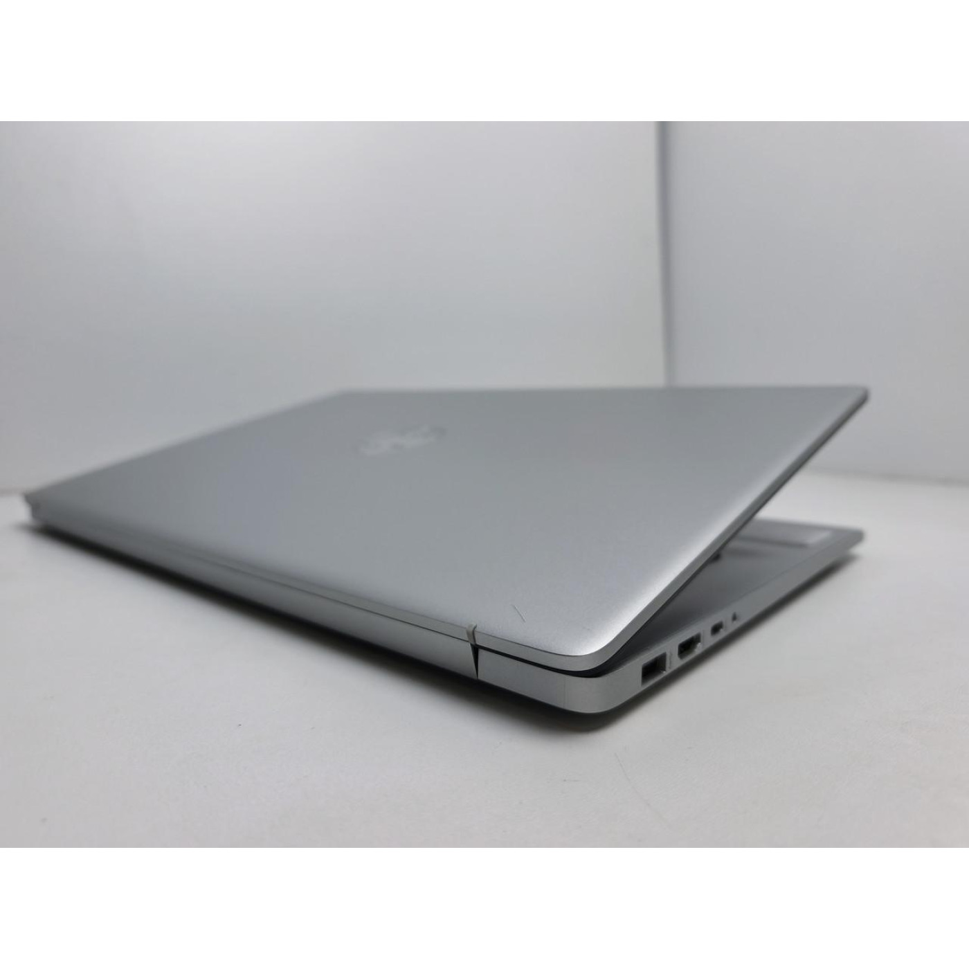 Ноутбук HP 17.3 17-cn2000 FHD IPS/Intel Core i3-1215U/8GB/256GB SSD/Intel UHD Graphics/DOS/Natural Silver (14015) Б/в