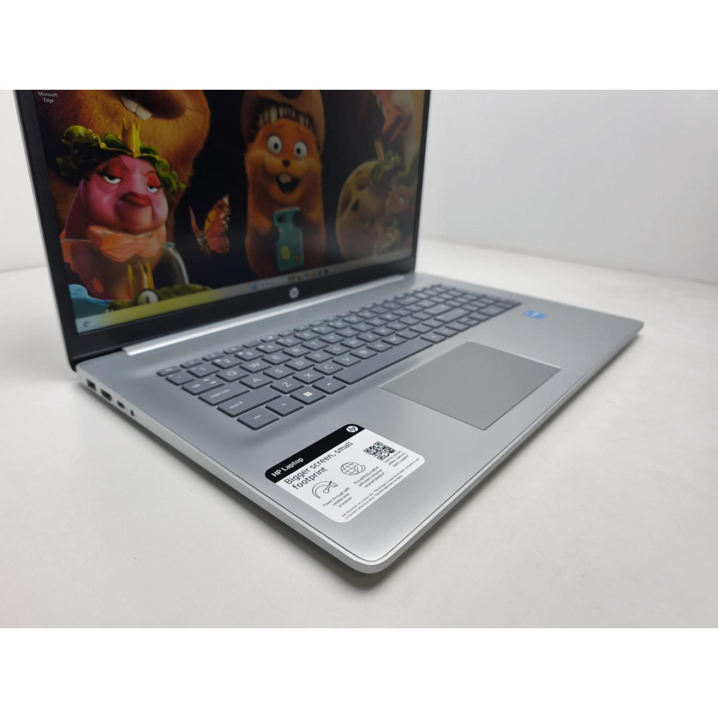 Ноутбук HP 17.3 17-cn2000 FHD IPS/Intel Core i3-1215U/8GB/256GB SSD/Intel UHD Graphics/DOS/Natural Silver (14015) Б/в