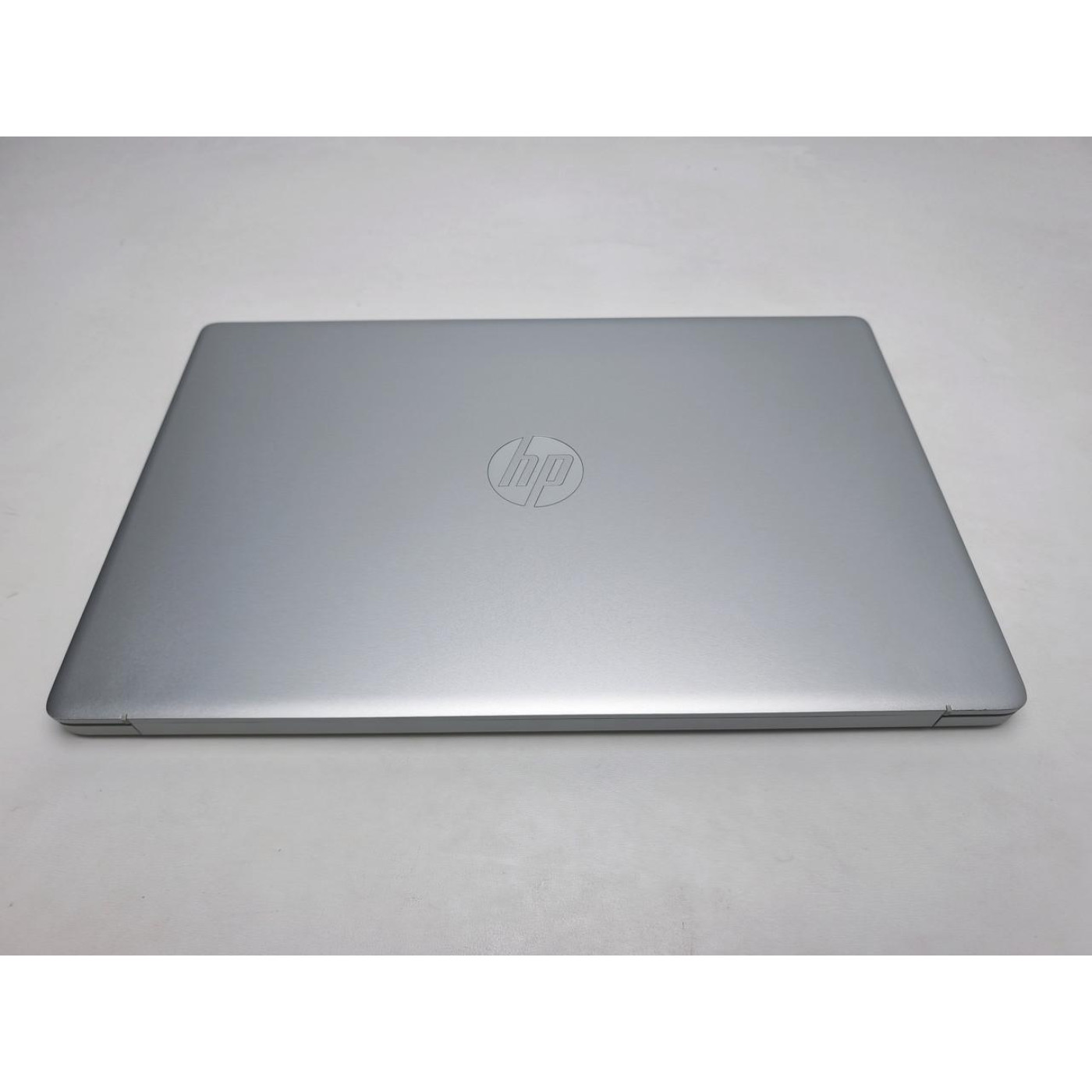 Ноутбук HP 17.3 17-cn3000 FHD IPS/Intel Core i5-1334U/8GB/512GB SSD/Intel Iris Xe Graphics/DOS/Natural Silver (13539) Б/в