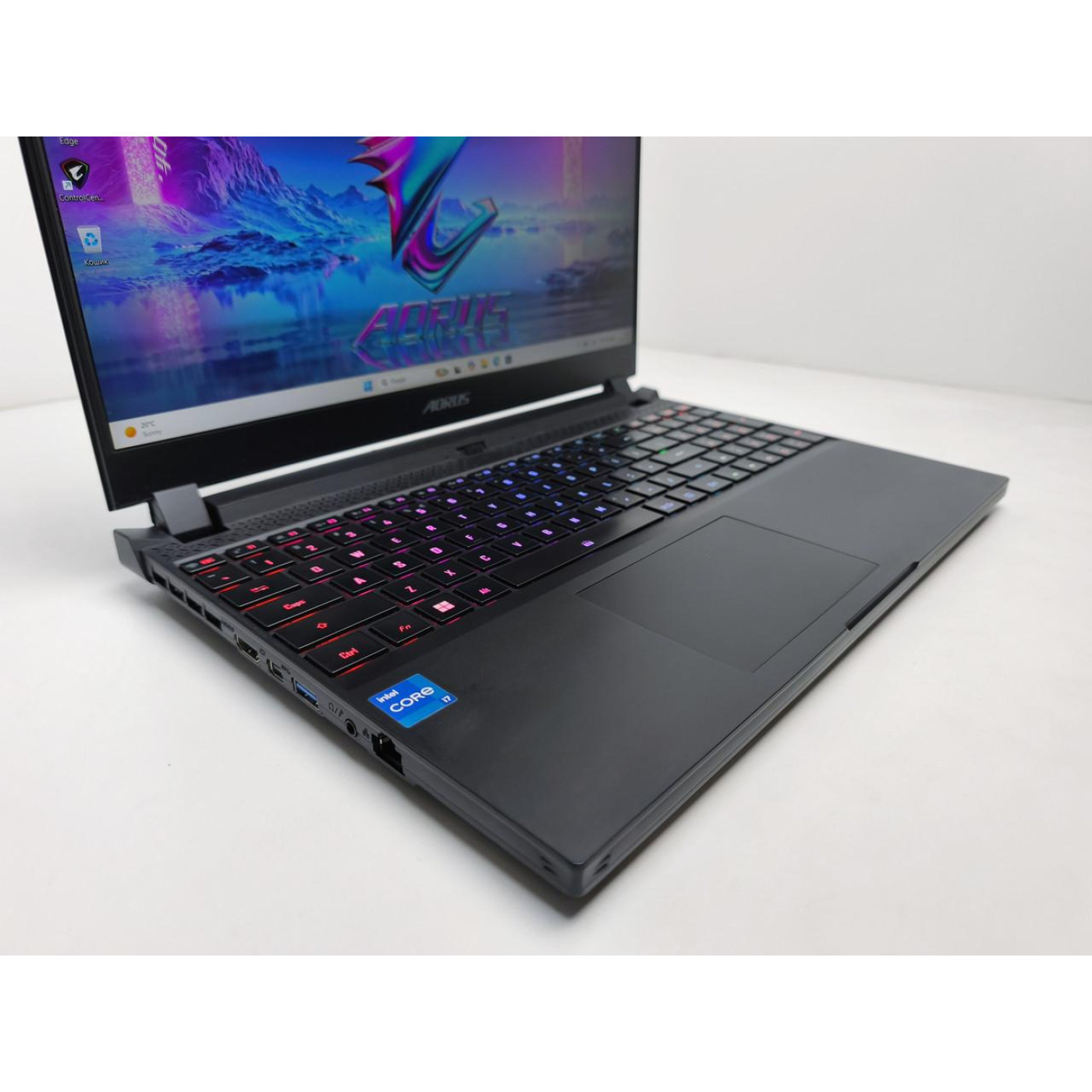 Ноутбук GIGABYTE 15.6 AORUS 15P / 15G FHD IPS 240Hz/Intel Core i7-11800H/16GB/1TB SSD/NVIDIA GeForce RTX 3070 8GB/DOS/Black (14383) Б/у