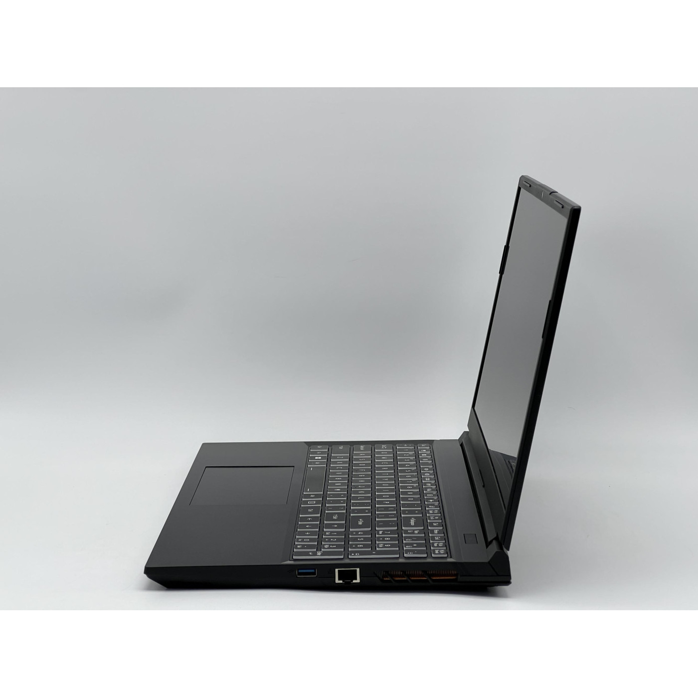 Ноутбук XPG XENIA 15G, i7-13700H, 16 GB, 960 GB, NVIDIA GeForce RTX 4070, 1920x1080, IPS (SH2604047) Б/в