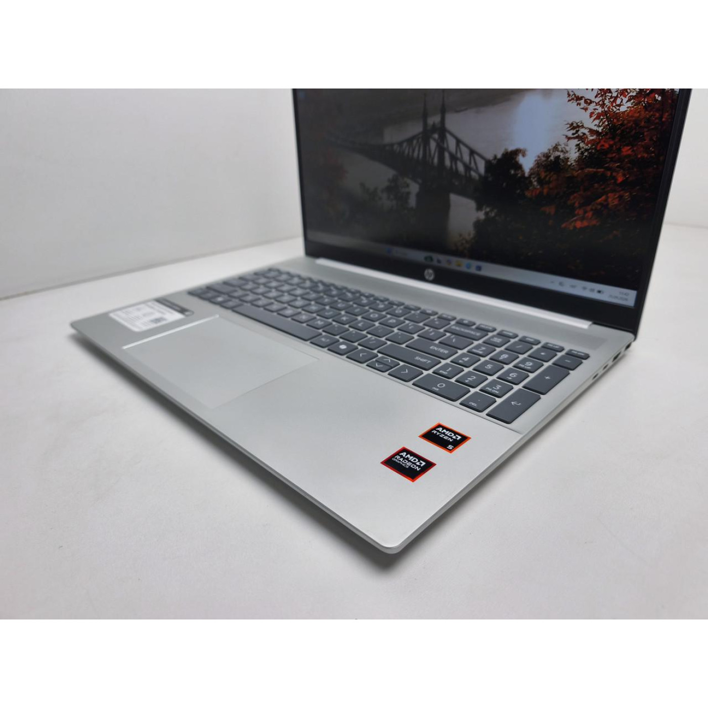 Ноутбук Hewlett Packard 16 HP OmniBook 5 FHD+ IPS/AMD Ryzen 5 8540U/8GB/512GB SSD/AMD Radeon 740M/DOS/Glacier Silver (14375) Б/в
