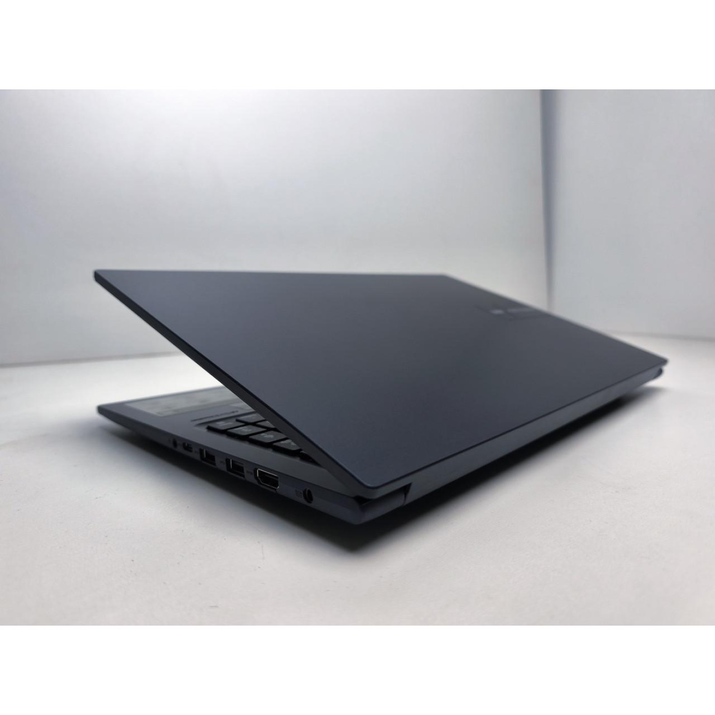 Ноутбук ASUS 15.6